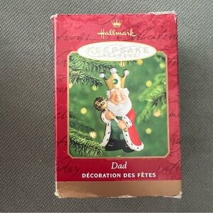 Hallmark Keepsake Ornament - King Dad (2000)
